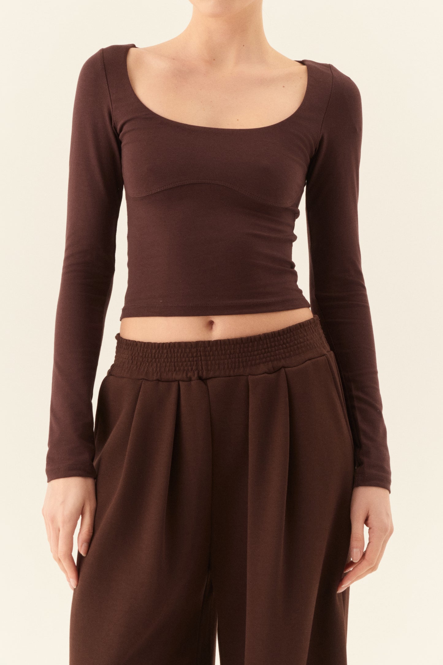 Top maniche lunghe marrone